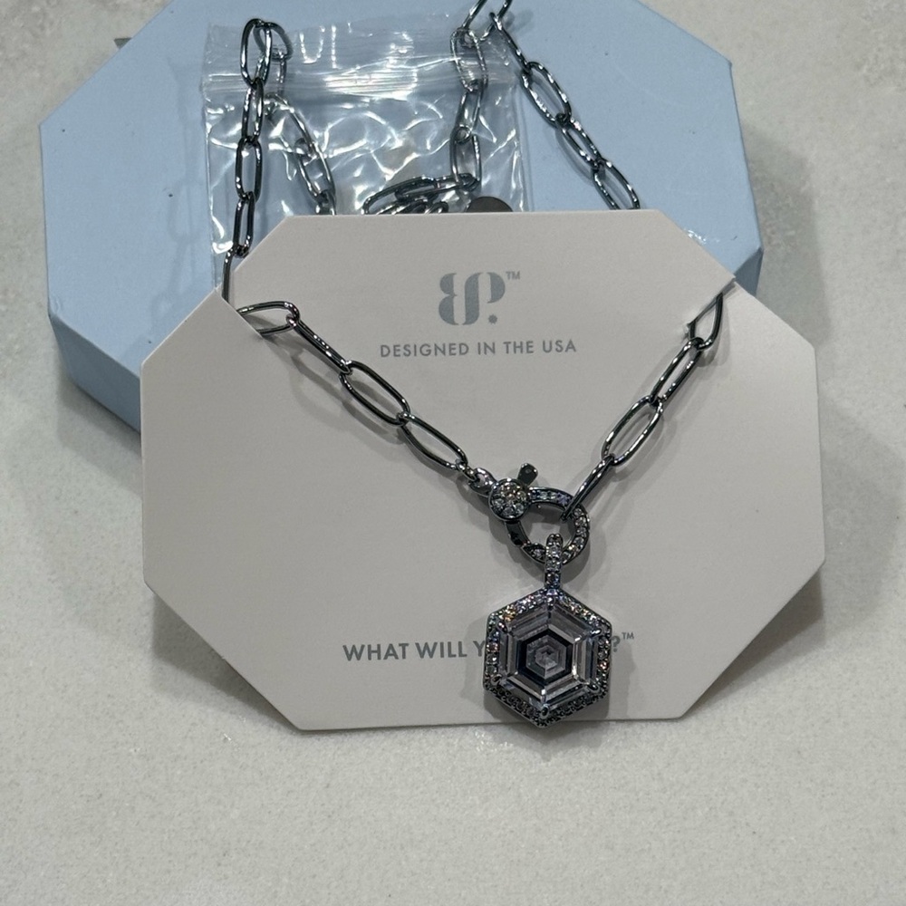 Elegant Silver Necklace with Hexagonal Pendant